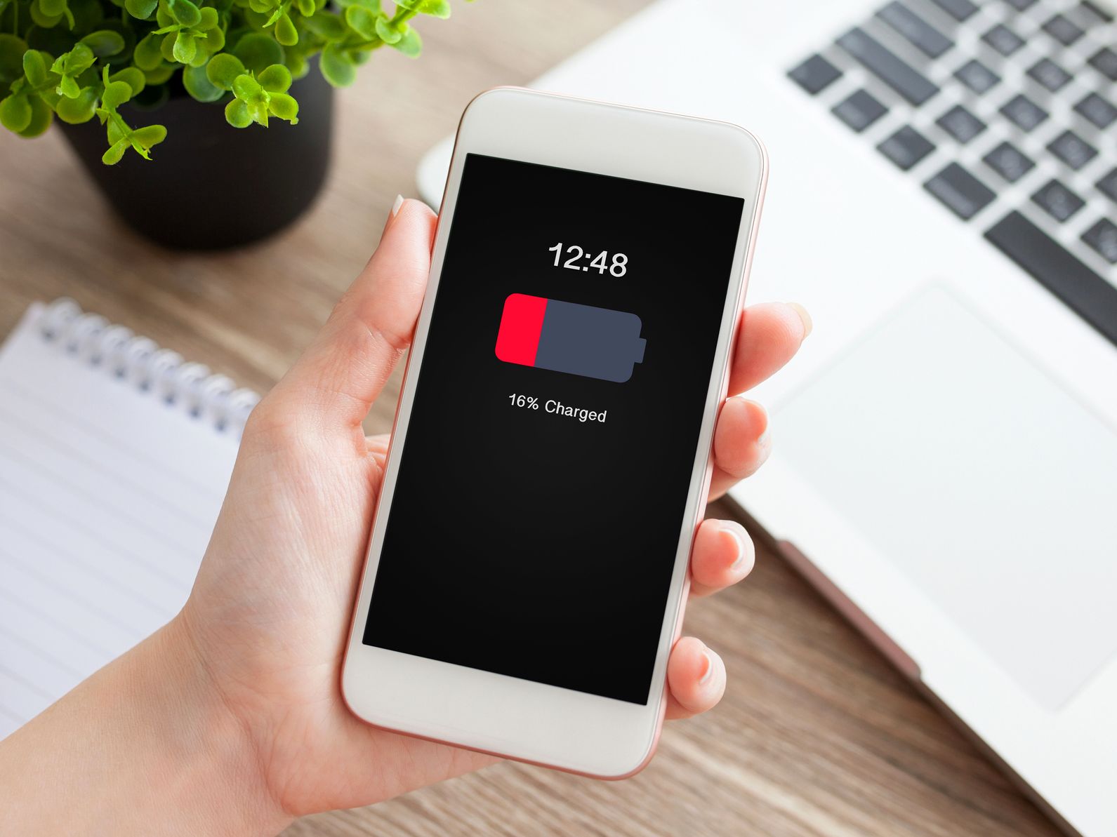 IPhone Batarya Değişimi Kime Yaptımalıyız ?